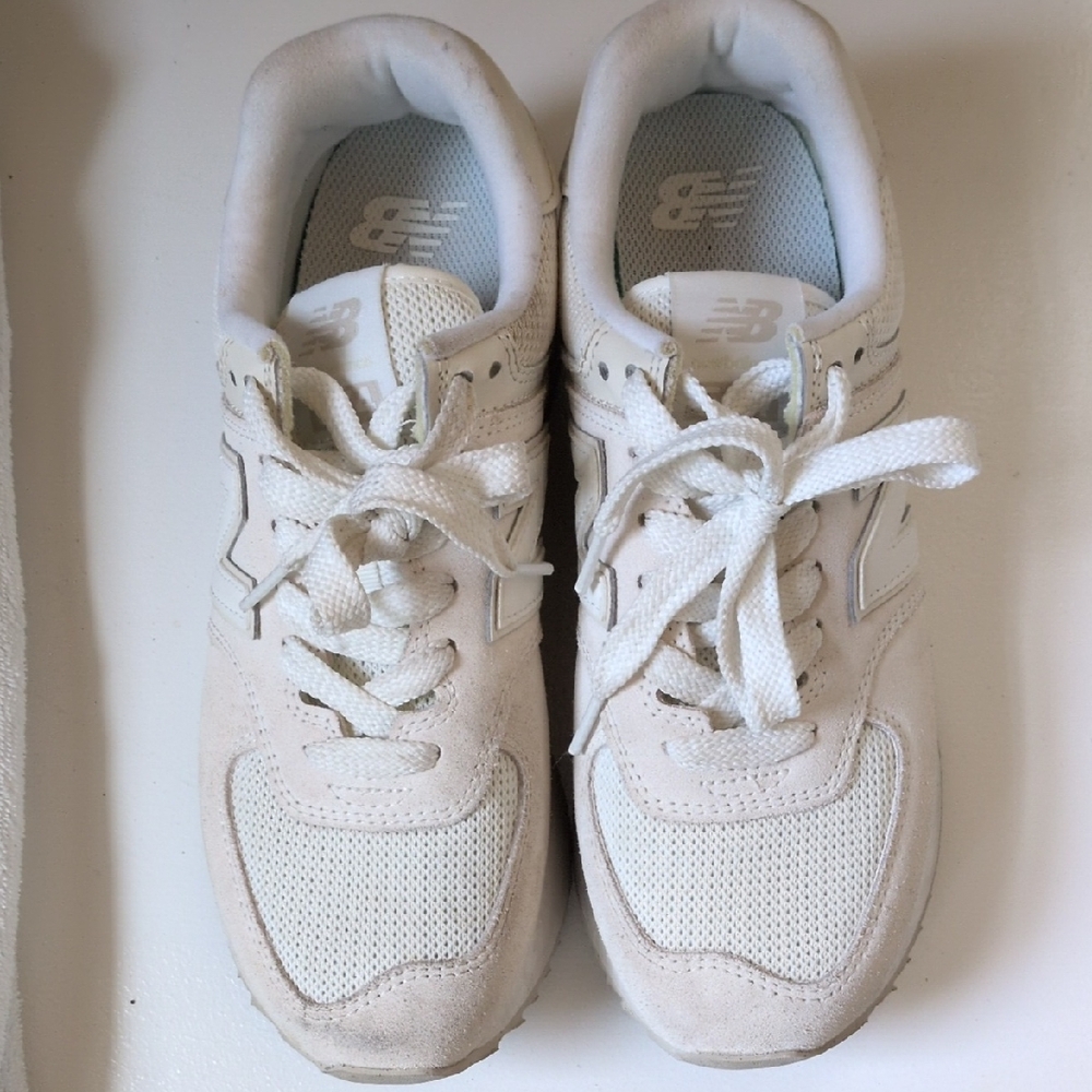 New Balance Women's Sneakers - White